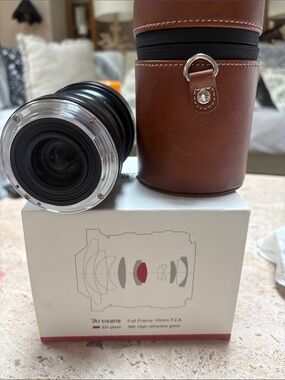 Artisan 10mm F2.8 Wide-Angle Lens with Brown Leather Carry Case